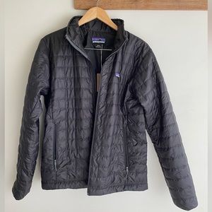 NWT Patagonia Men’s Nano Puff Jacket - size M
